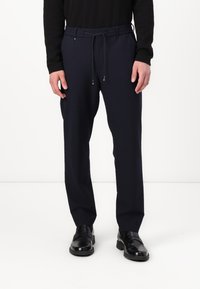 BOSS - PERIN - Pantaloni - dark blue Immagine in miniatura 1