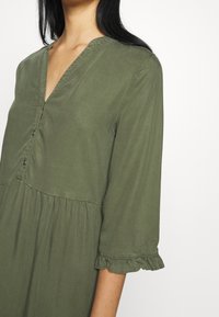 Noisy May Sukienka koszulowa