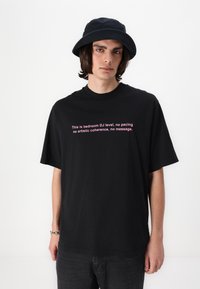Only & Sons ONSWEFT BOX - Blugi drepți - washed black