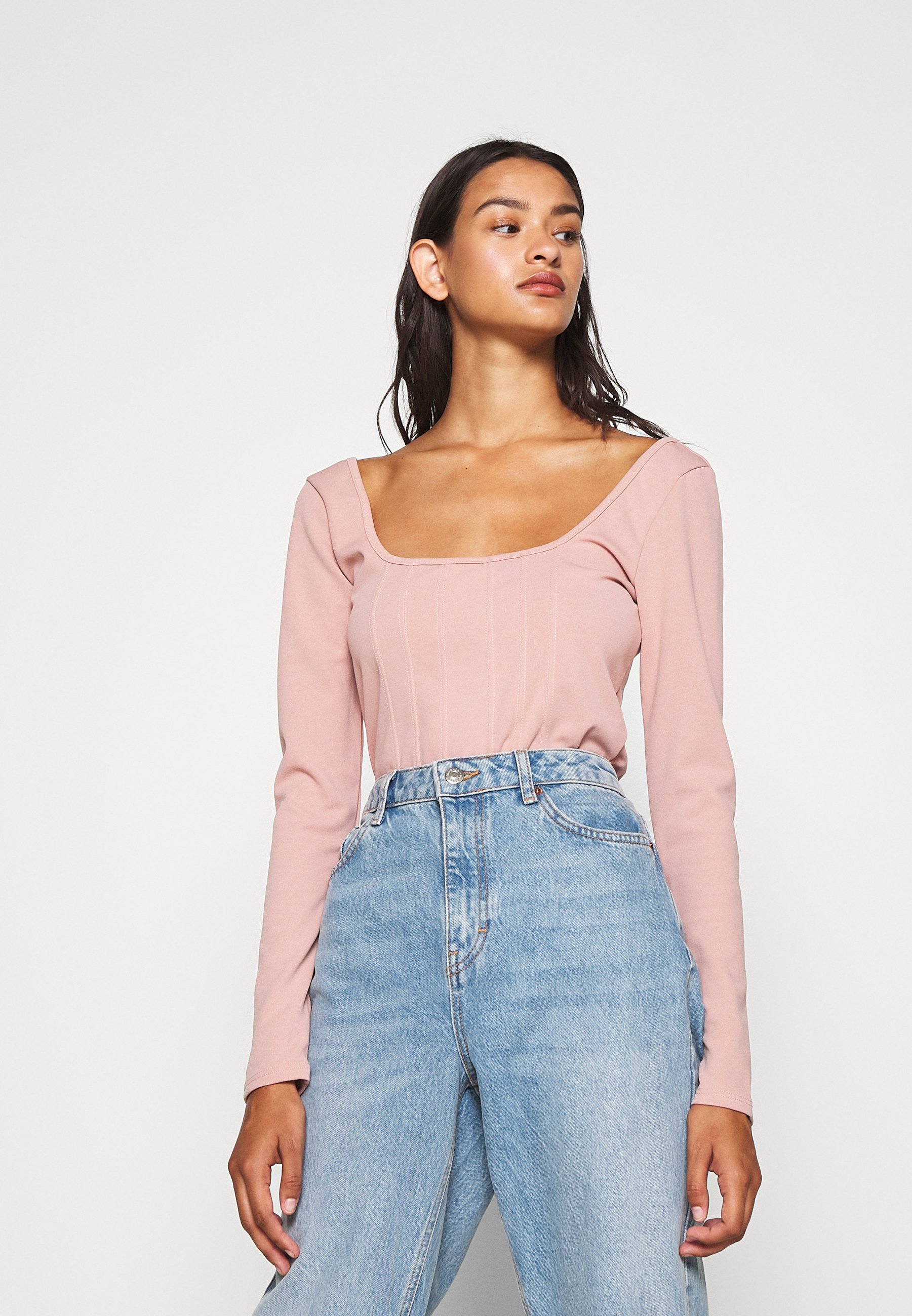 corset manche longue