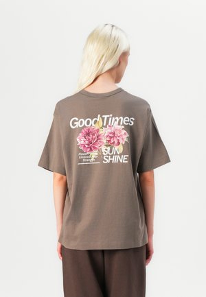 JXSANDRA LOOSE TEE - T-shirt imprimé - brown
