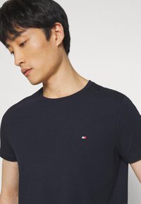 Thumbnail Image 4