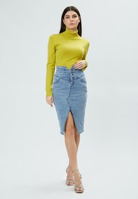 INFLUENCER HIGH-NECK BASIC - Strickpullover - acid