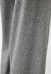 Thumbnail Image 6