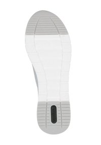Sohle eines Sneakers mit einem weißen Gummidesign, das horizontale und vertikale Rillen sowie ein kreisförmiges Logo nahe der Ferse aufweist.