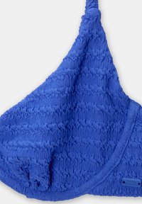 Blauwe bikini-top met textuurstof en een gerimpeld patroon. Gecontourneerd, driehoekig ontwerp met een optie voor uitneembare padding.