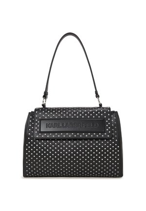 Juoda odinė rankinė su sidabriniais kalnų kristalais, struktūrizuota forma, viršuje esantis rankenos, ir išsiskirianti logotipo plokštelė priekyje.