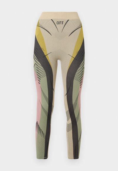 Αόρατα, πολύχρωμα κολάν με μπεζ, μαύρα, πράσινα, κίτρινα και ροζ αφηρημένα σχέδια και το κείμενο "OFF" στο μπροστινό μέρος της ψηλής μέσης.