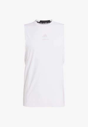 Haut de sport blanc sans manches en tissu léger, avec un col rond et un logo discret sur le devant et le col.