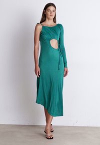 Farm Rio ONE SHOULDER MIDI DRESS - Cocktail φόρεμα / Φόρεμα για πάρτι - emerald