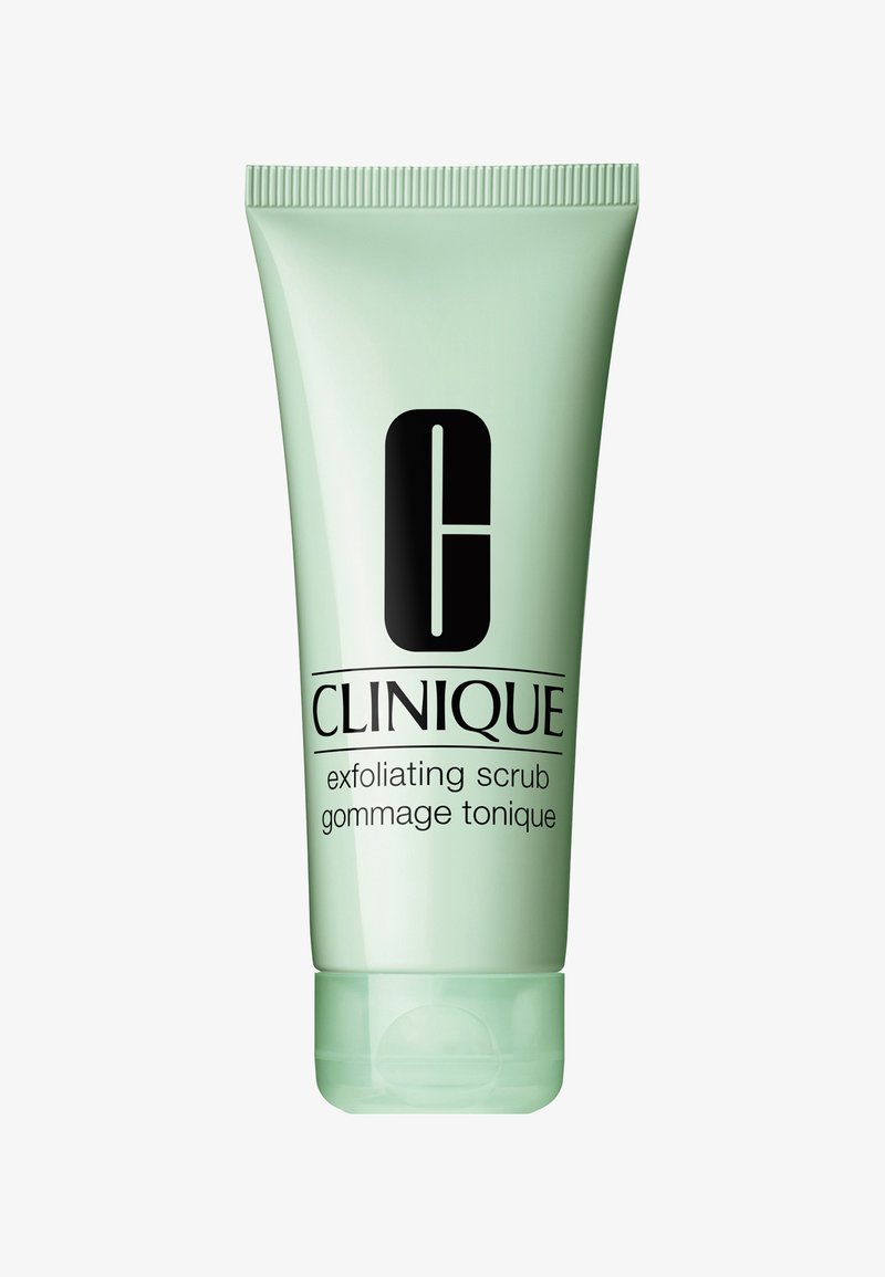 Clinique eksfolierende skrubb i en lys grønn klemmetube. Har et svart bokstav "C" og produktnavn i sterk skrift.