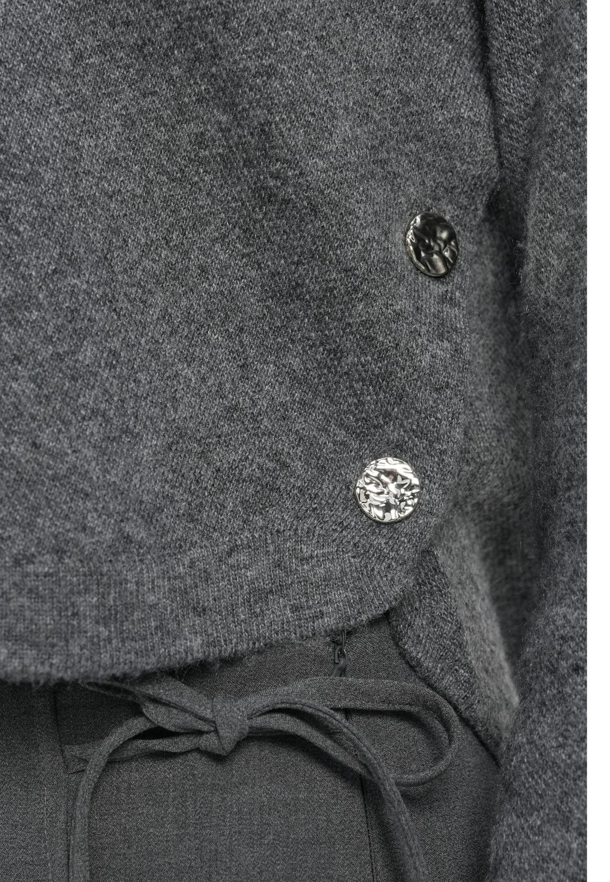 ONLRAMONE BUTTON DETAIL O NECK
