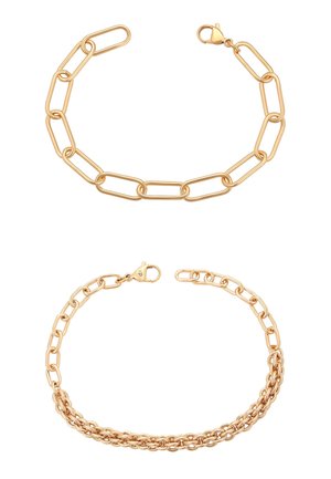 Dwie złote bransoletki łańcuchowe z zapięciami w kształcie homara; jedna ma duże prostokątne ogniwa, druga charakteryzuje się mniejszymi, gęstszymi ogniwami i podwójnym splotem.