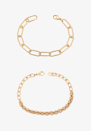 Două brățări din lanț auriu cu încuietori tip homar; una are zale dreptunghiulare mari, cealaltă prezintă zale mai mici și mai dense, cu o dublă prindere.