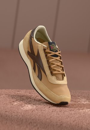 CAMARGUE UNISEX - Baskets basses - camel/campus brown/grit gold-coloured