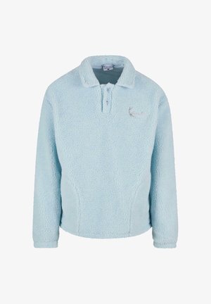 Blauwe fleecetrekker met een kraag en twee knopen, textuurstof, met een klein logo op de linkerkant van de borst.