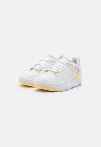 Puma SLIPSTREAM  - Sportcipő - white/lavender fog/anise flower