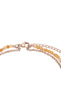 Bracciale multi-torcia in oro rosa con anelli a catena e perle testurizzate nelle tonalità di arancione e crema. Include una chiusura a moschettone.