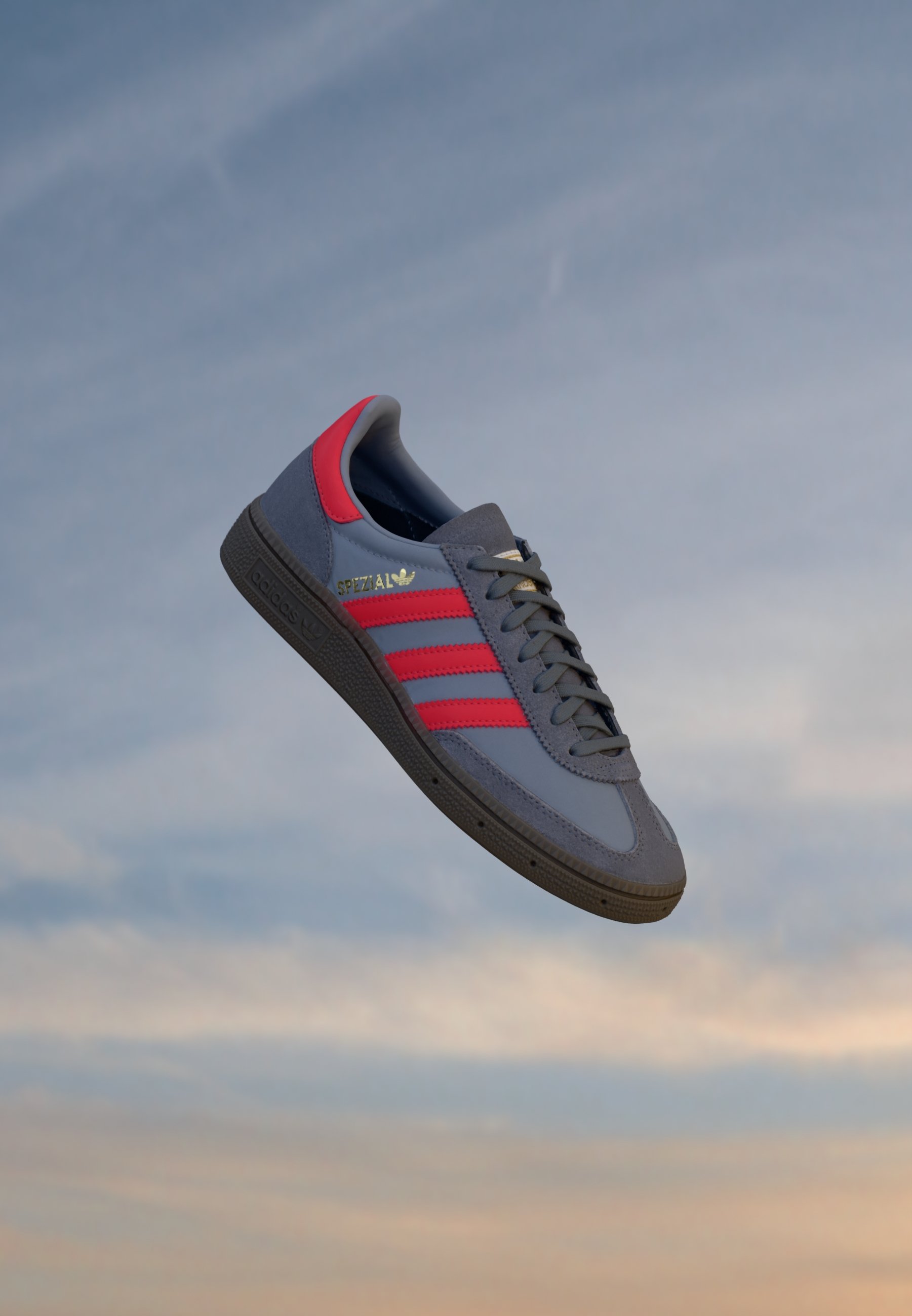 adidas Originals HANDBALL SPEZIAL - Trainers - grey four/grey/red/grey -  Zalando.ie
