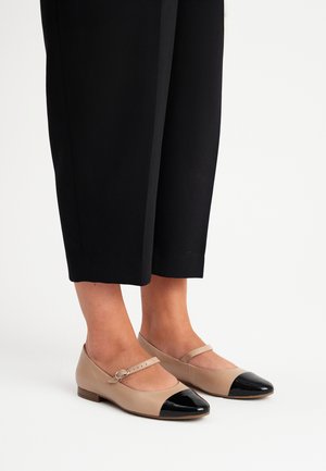 Ankle strap ballet pumps - beige