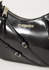 Thumbnail Image 6