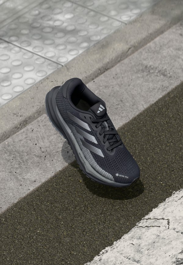 SUPERNOVA GORE-TEX® - Laufschuh Straße