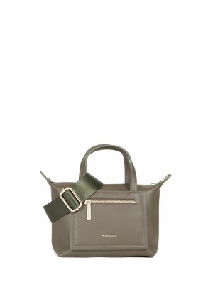Olivengrøn håndtaske lavet af kunstlæder, med to håndtag, en aftagelig olivengrøn rem, lynlås-frontlomme og guld hardware-detaljer.
