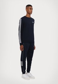 EA7 Emporio Armani FELPA - Ikdienas džemperis - blue
