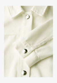 Sélectionné, weiß