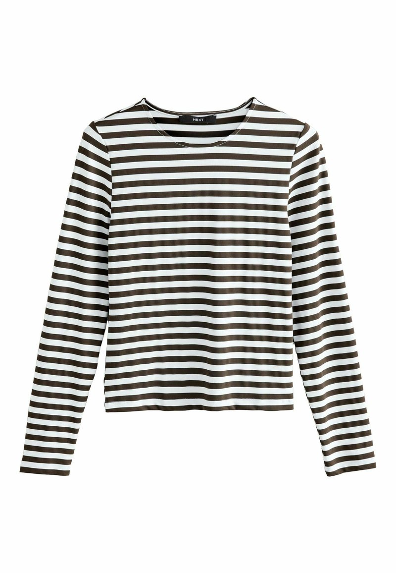 Camisa de manga larga con rayas blancas y marrones oscuras, presenta un escote redondo y un corte recto con un dobladillo ligeramente curvado. Textura de tela suave.