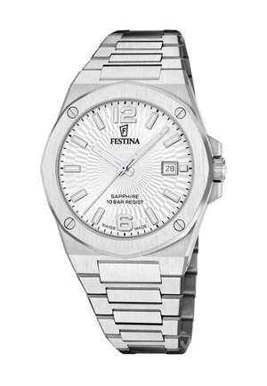 Strieborné hodinky Festina s bielym vzorovaným ciferníkom, luminiscenčnými hodinovými značkami, zobrazením dátumu na trojke a kovovým náramkom.