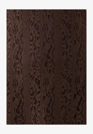 Bruine kantstof met bloemenpatronen en horizontale strepen. De textuur is ingewikkeld en delicaat, met een doorschijnende kwaliteit.