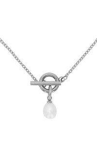 Collana d'argento con una catena testurizzata, un pendente circolare e una goccia bianca opaca e liscia. Design con chiusura a scorrimento.