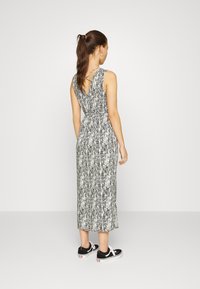 Vero Moda Petite VMEASY TANK DRESS - Vestido de dia - snow white