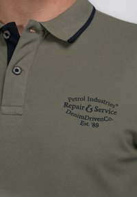 Petrol Industries Polo - dark sage