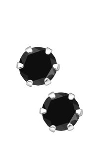Zwarte oorstekers met octagonale stenen, vastgezet in zilveren klauwzettingen. Glad oppervlak met afgeschuinde randen voor extra lichtreflectie.