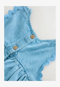 Ausgewählt, blue denim