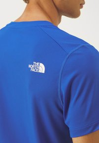 The North Face LIGHTBRIGHT TEE - Sportiniai marškinėliai trumpomis rankovėmis - blue