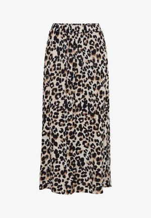 Maxikleid im Leopardenmuster mit elastischem Bund, fließendem Stoff und einem neutralen Hintergrund mit dunklen und hellen Brauntönen.