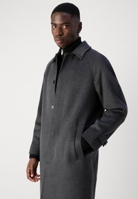 Isaac Dewhirst RAGLAN COAT - Κλασικό παλτό - dark grey