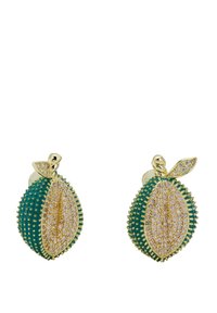 Guldtonade örhängen formade som löv, med en turkos bas som har texturerad detaljering och en klunga av klara kristaller i ett lövmönster.