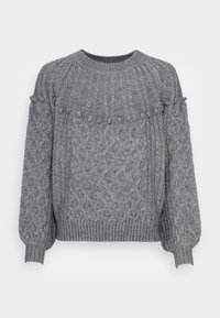 Šedý pletený svetr se vzory copánků a bambulí, žebrovaným kulatým výstřihem, manžetami a lemem, s dlouhými balónovými rukávy.