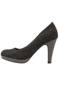 Pompe à talons hauts en suède noir avec un bout rond, un motif de points texturé, une silhouette courbée et un talon stiletto robuste.