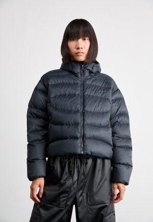 Salomon OUTLINE CROP - Jakna ispunjena paperjem - deep black