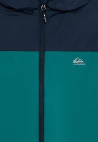 Quiksilver OVERCAST WINDBREAKER YOUTH - Lengva striukė - dark navy