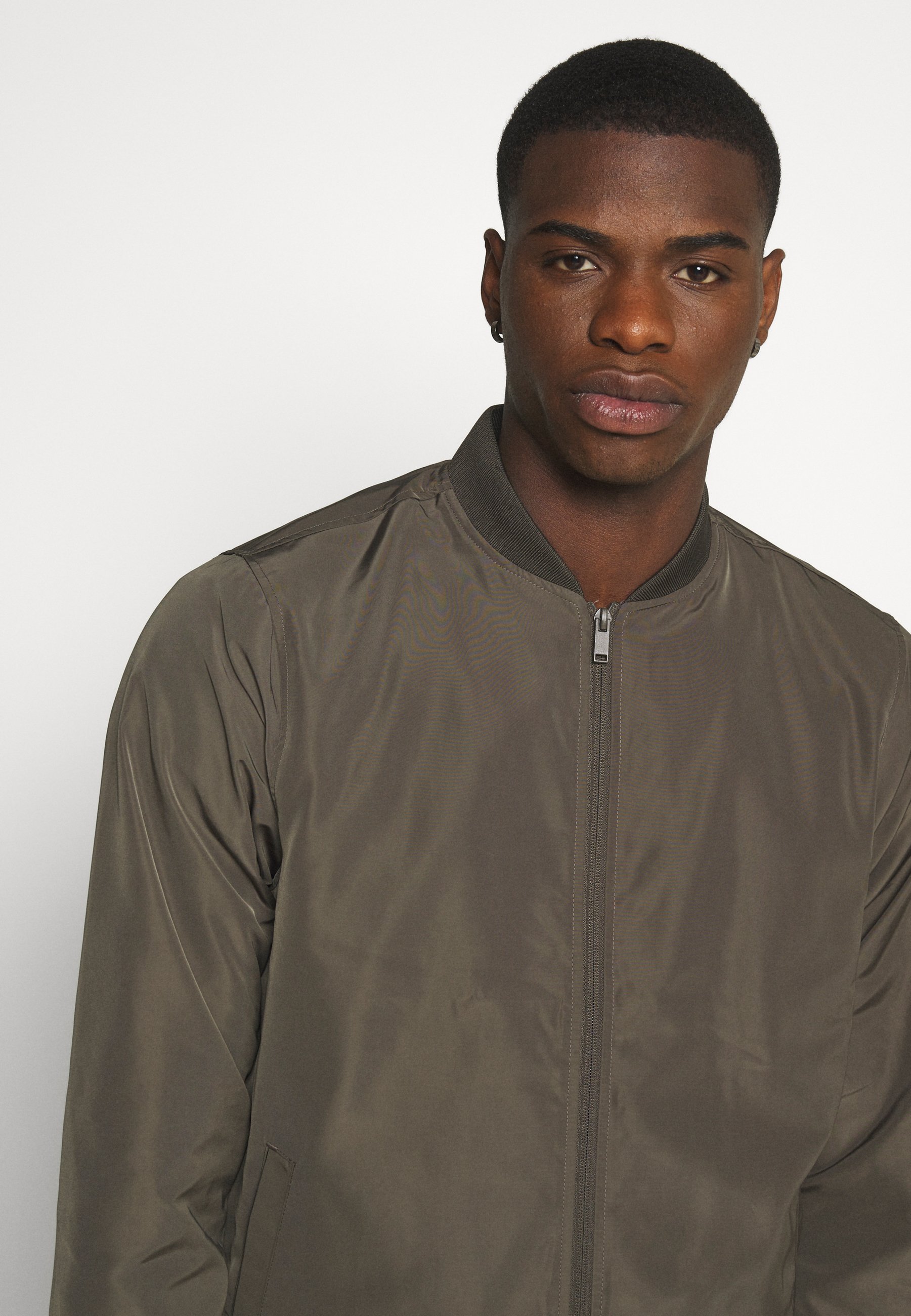 burton bomber jacket