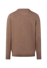 Brauner Strickpullover mit Rundhalsausschnitt, langen Ärmeln und gerippten Bündchen sowie Saum. Glatte Textur, einfaches Design, keine Muster.