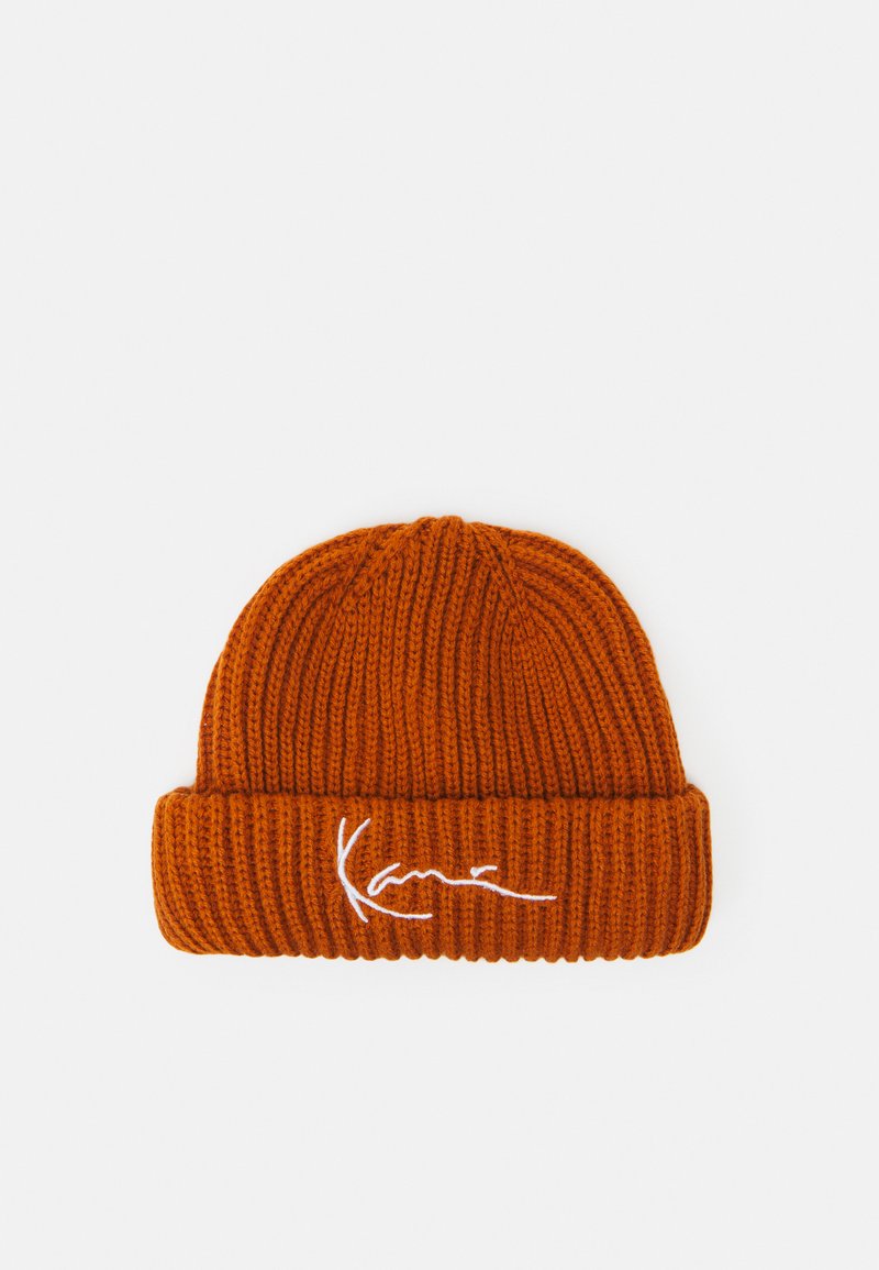 Karl Kani - SIGNATURE FISHERMAN BEANIE UNISEX - Berretto - cognac, Ingrandire