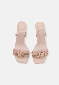Call it Spring GLOWING B.E.D FOAM - Sandále - light pink