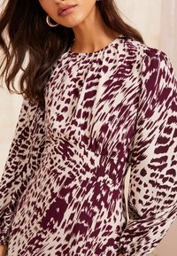 Friends Like These REGULAR FIT - Dienas kleita - burgundy red
